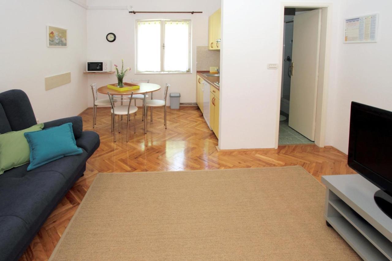 Apartments By The Sea Trogir - 11895 Buitenkant foto